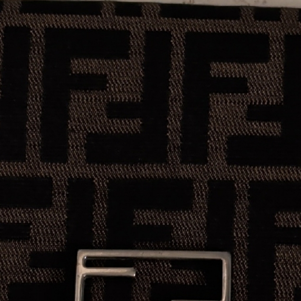 Fendi Black and Brown Logo Clutch - Picture 2 of 8